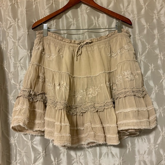 Da-Nang Dresses & Skirts - Da-nang Y2K Tiered Ruffle Embroidered Boho Mini Skirt Distressed Festival VTG